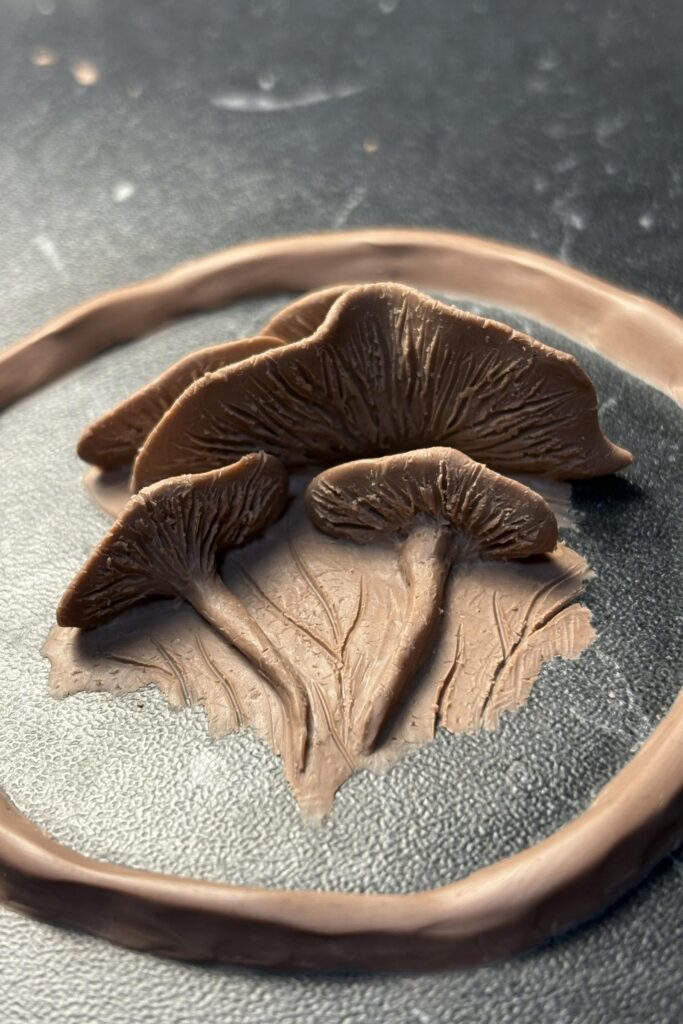 Sculpture inspirée du champignon infecté de The Last of Us, texture organique réaliste pour une prothèse de maquillage FX - Coulisses Morphorium